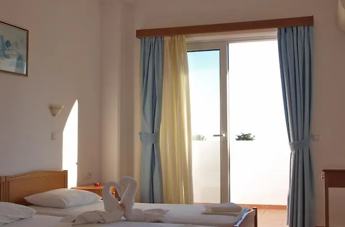 Eristos Aparthotel 3*