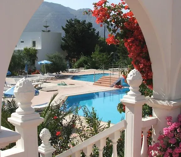 Aparthotel Eristos 3*