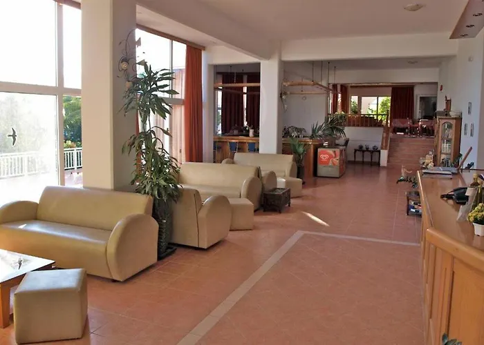 Eristos Megálon Choríon